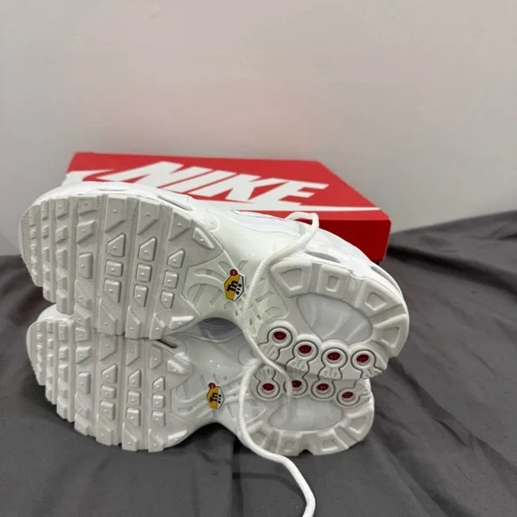 Nike Air Max Plus (GS) - Picture 5 of 6